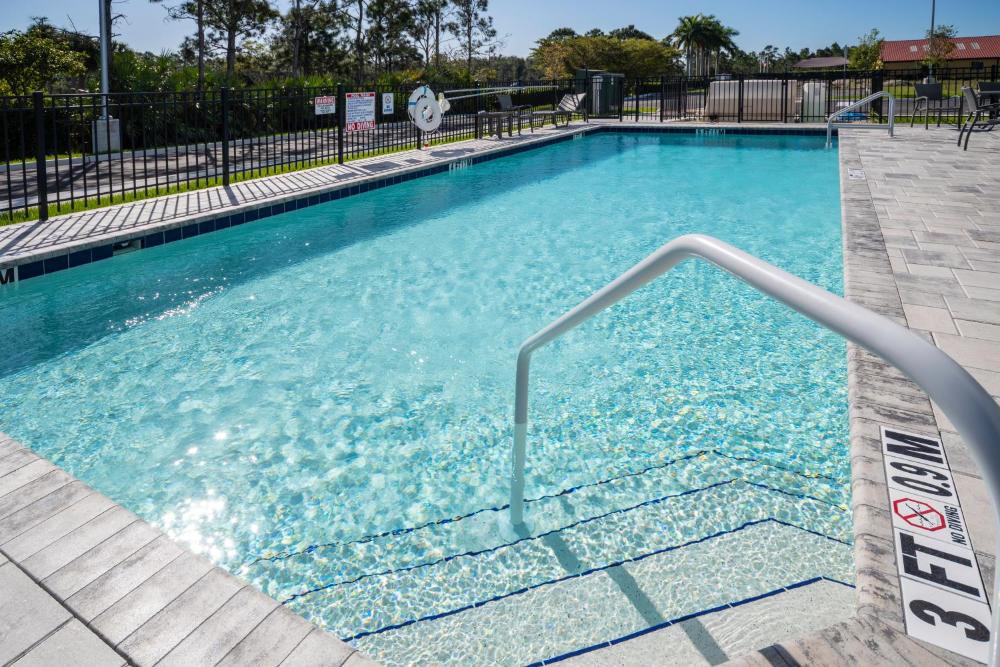 Holiday Inn Express & Suites - Fort Myers Airport by IHG